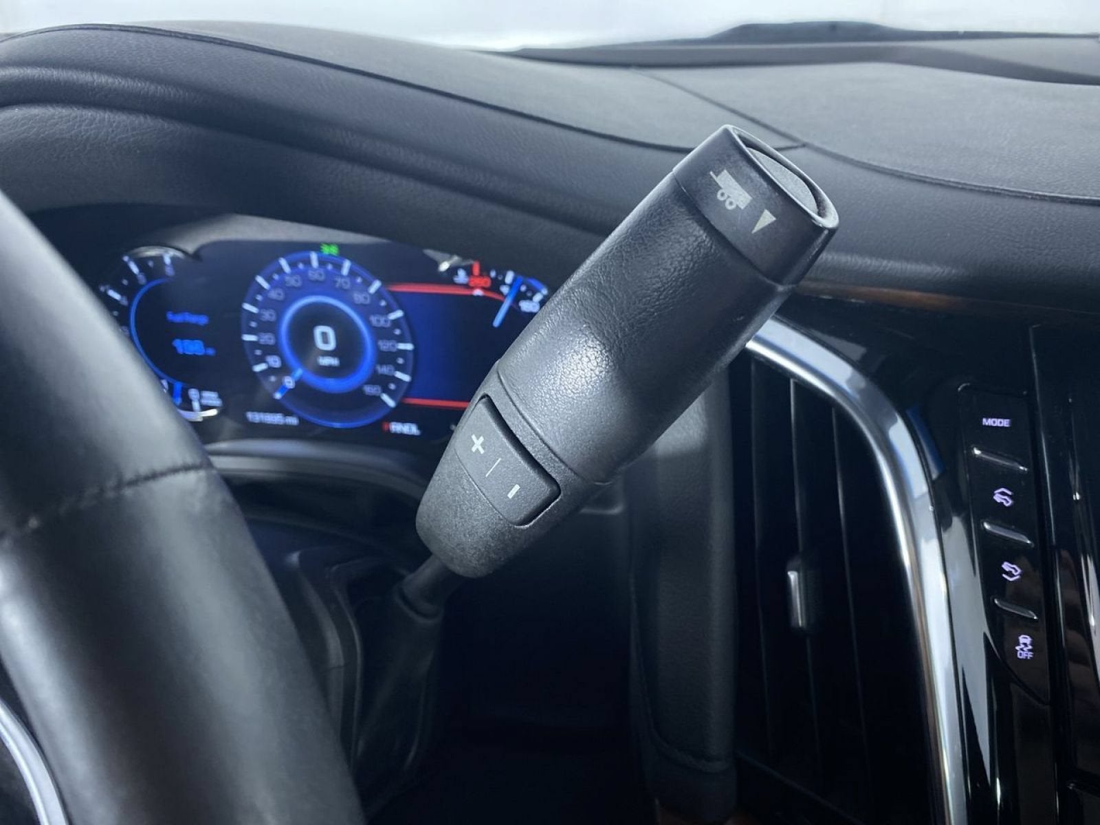2018 Cadillac Escalade Luxury - Photo 8