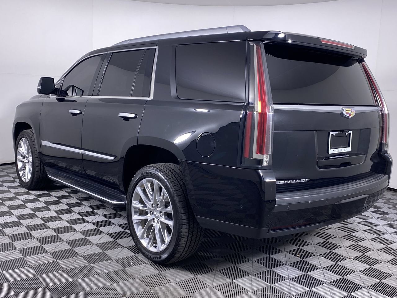 2019 Cadillac Escalade Luxury