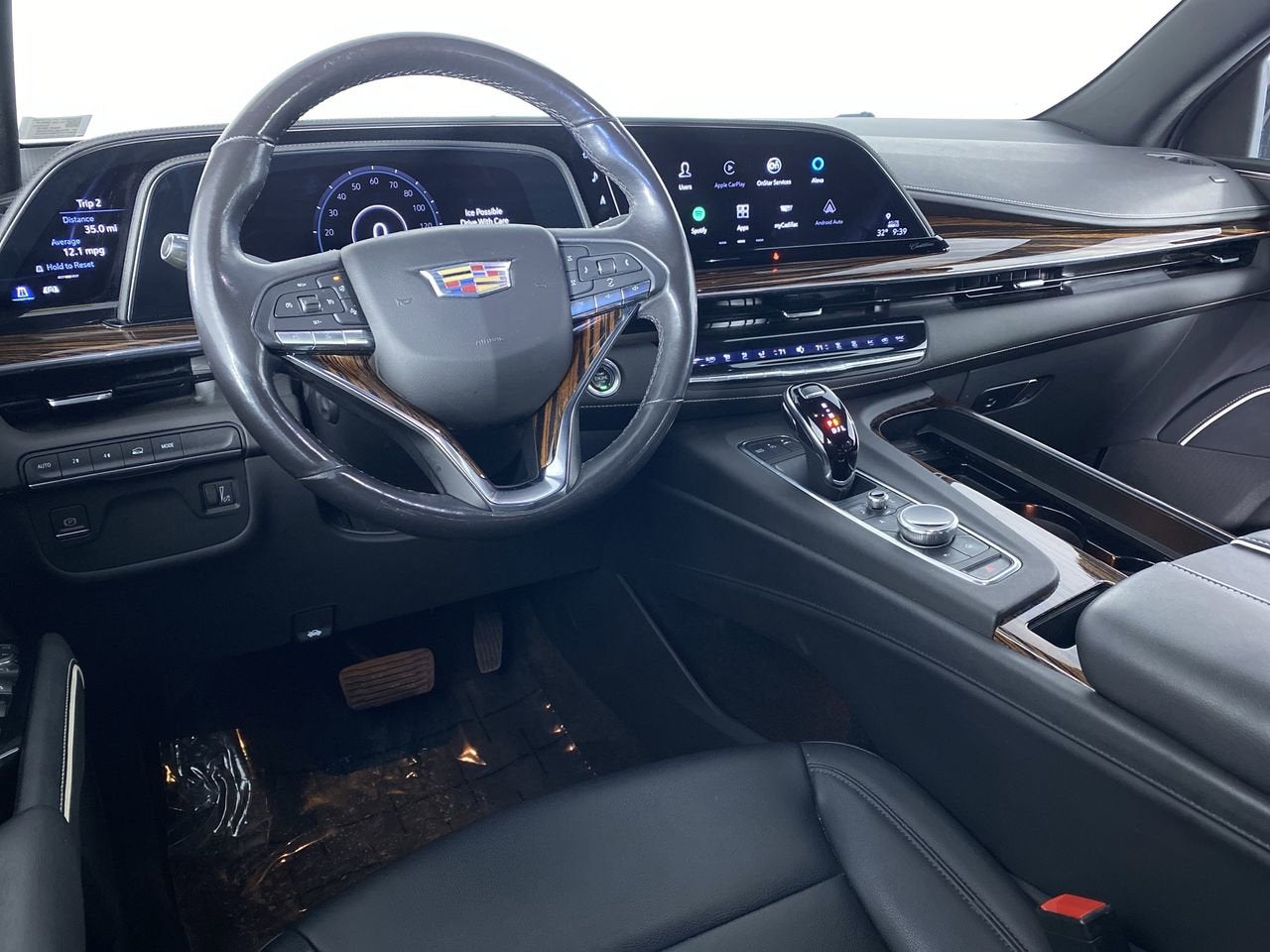 2023 Cadillac Escalade ESV Luxury