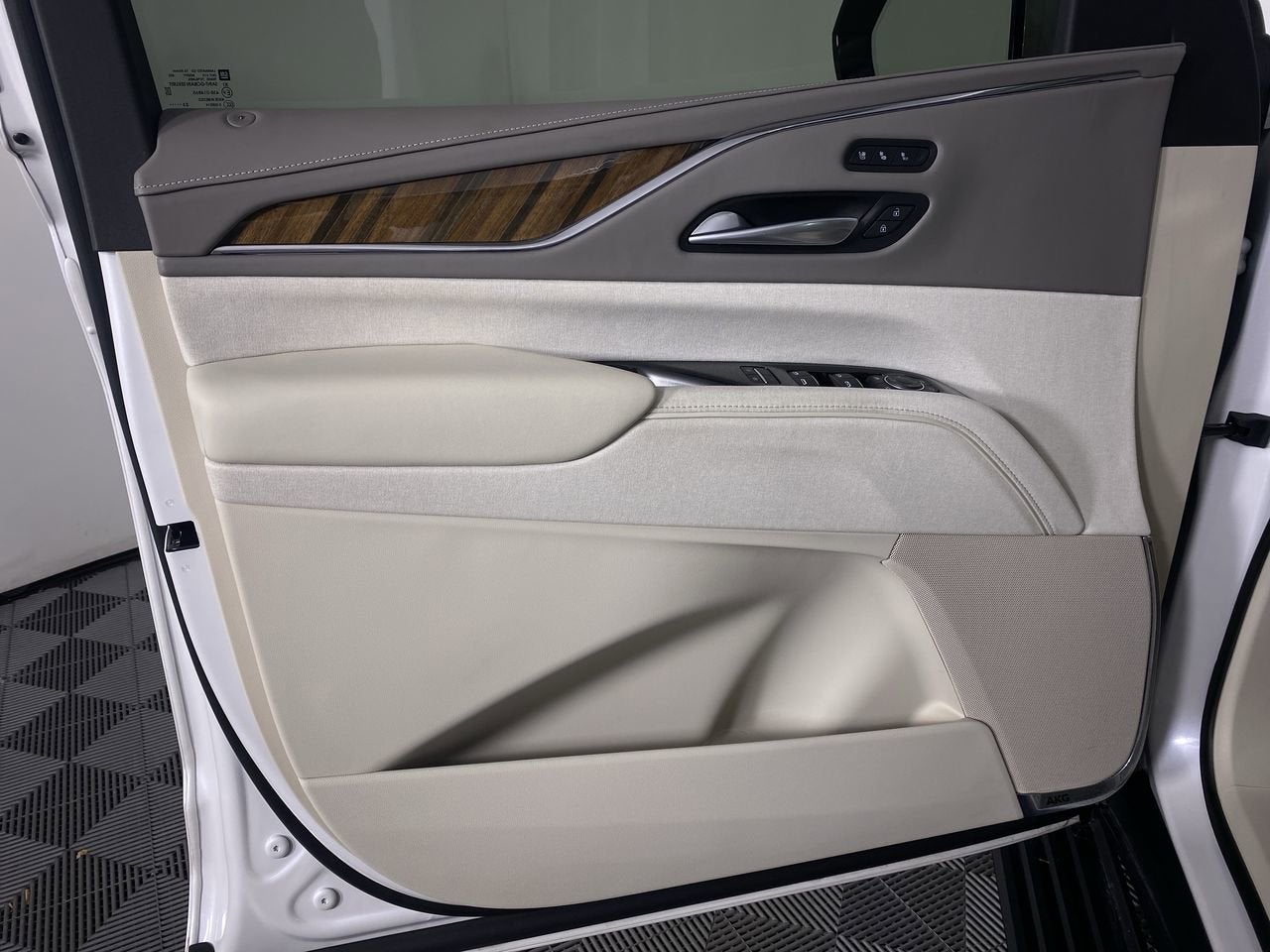 2023 Cadillac Escalade ESV Premium Luxury Platinum