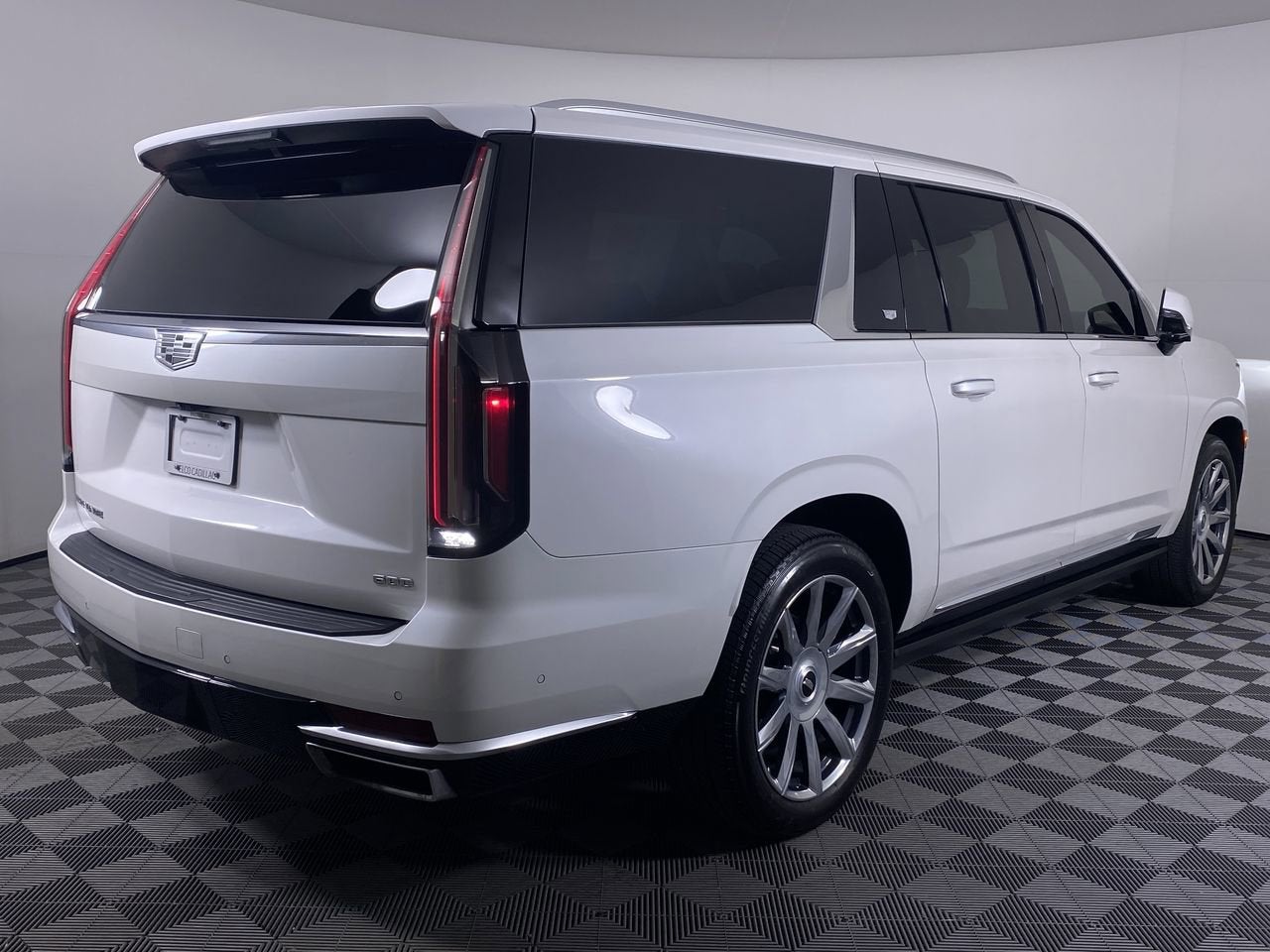2023 Cadillac Escalade ESV Premium Luxury Platinum