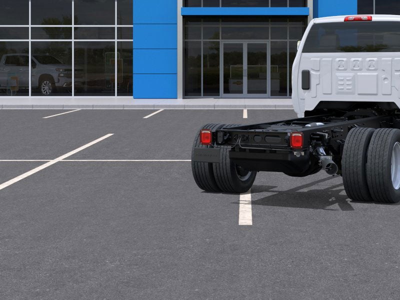 2025 Chevrolet Silverado 6500 HD Work Truck