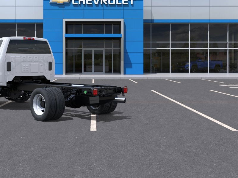 2025 Chevrolet Silverado 6500 HD Work Truck