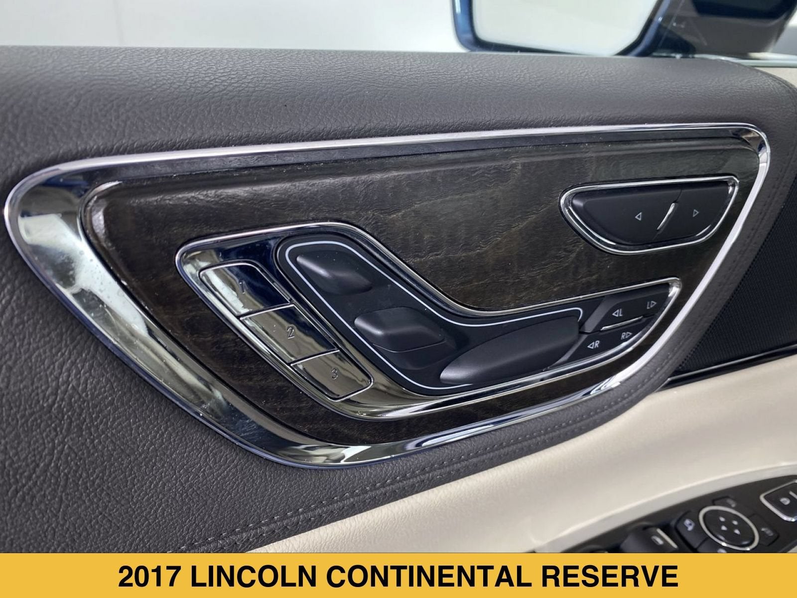 2017 Lincoln Continental Reserve