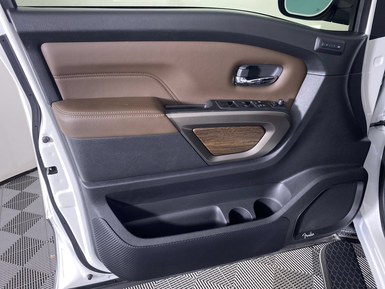 2022 Nissan TITAN Crew Cab Platinum Reserve 4x4