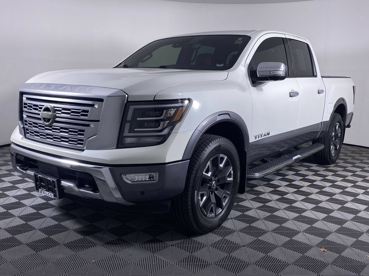 2022 Nissan TITAN Crew Cab Platinum Reserve 4x4