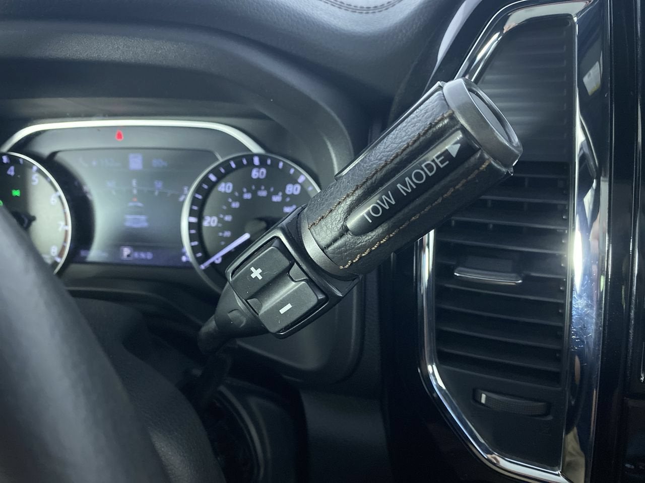 2022 Nissan TITAN Crew Cab Platinum Reserve 4x4