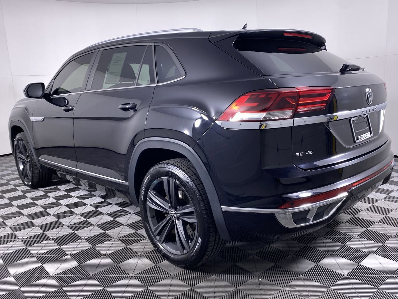 2021 Volkswagen Atlas Cross Sport 3.6L V6 SE w/Technology R-Line