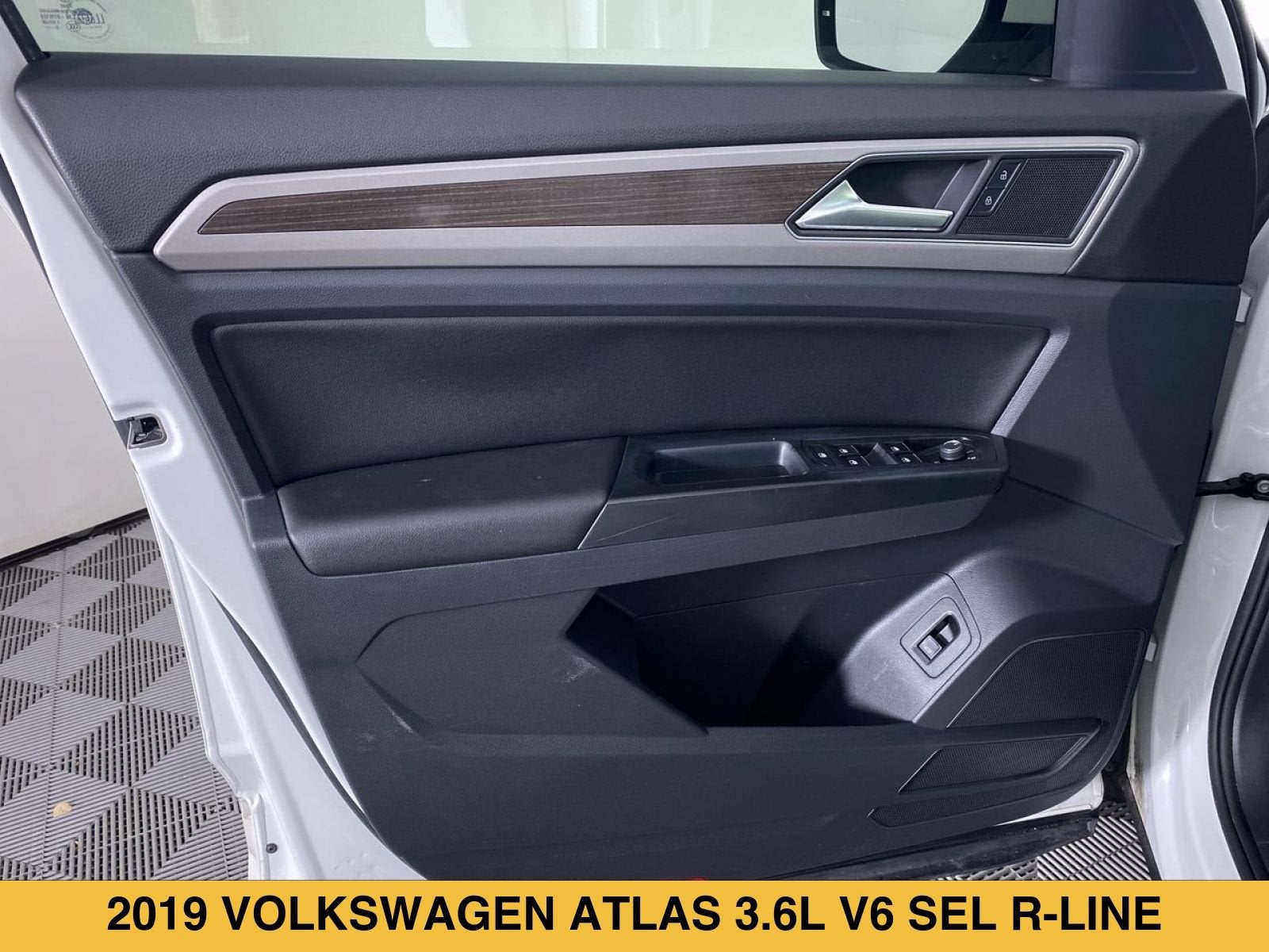 2019 Volkswagen Atlas 3.6L V6 SEL R-Line