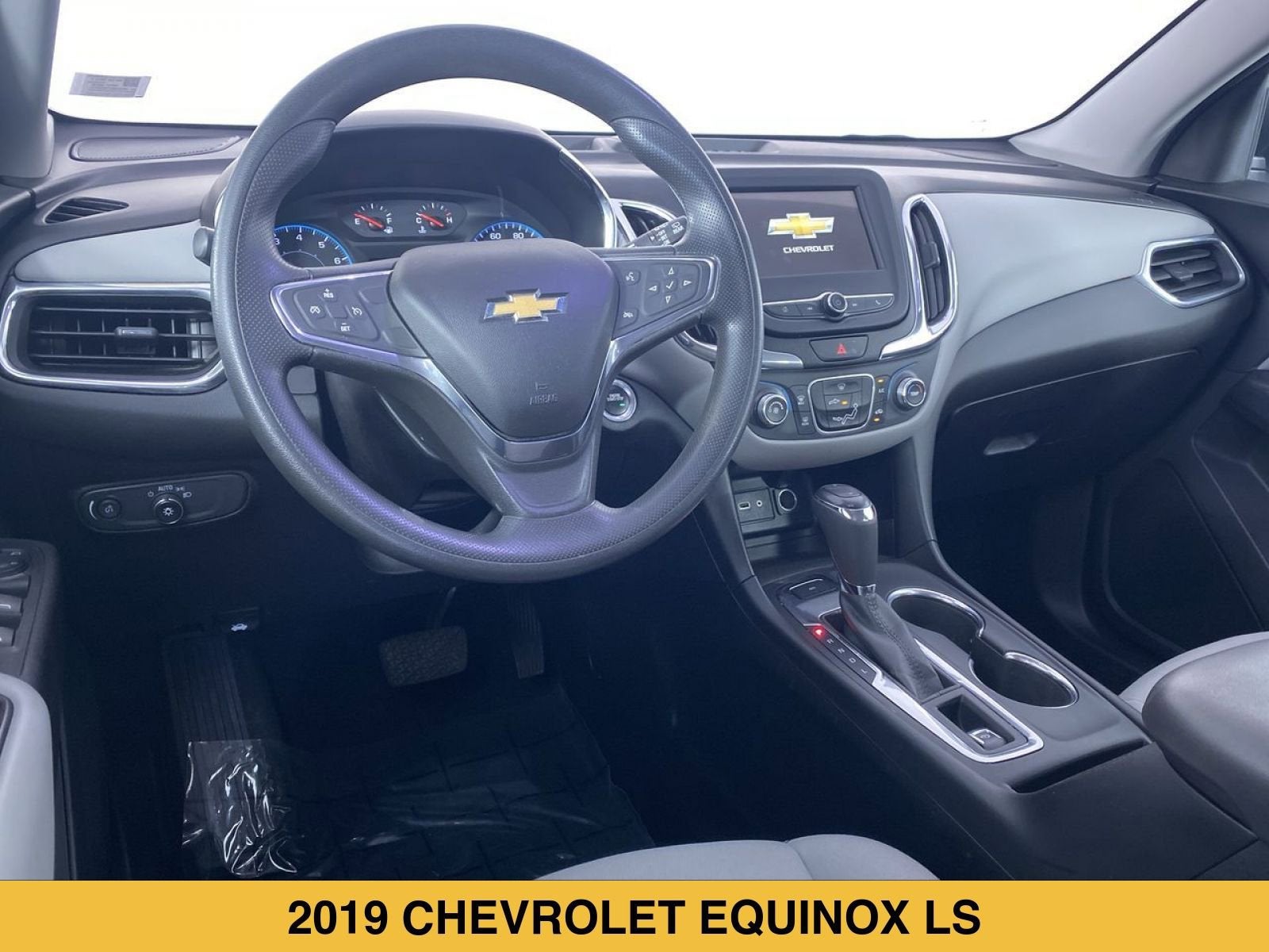 Used 2019 Chevrolet Equinox LS with VIN 2GNAXSEV7K6263216 for sale in Ballwin, MO