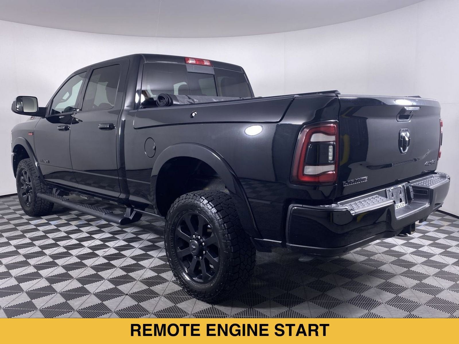 2019 RAM 2500 Laramie Crew Cab 4x4 6'4" Box