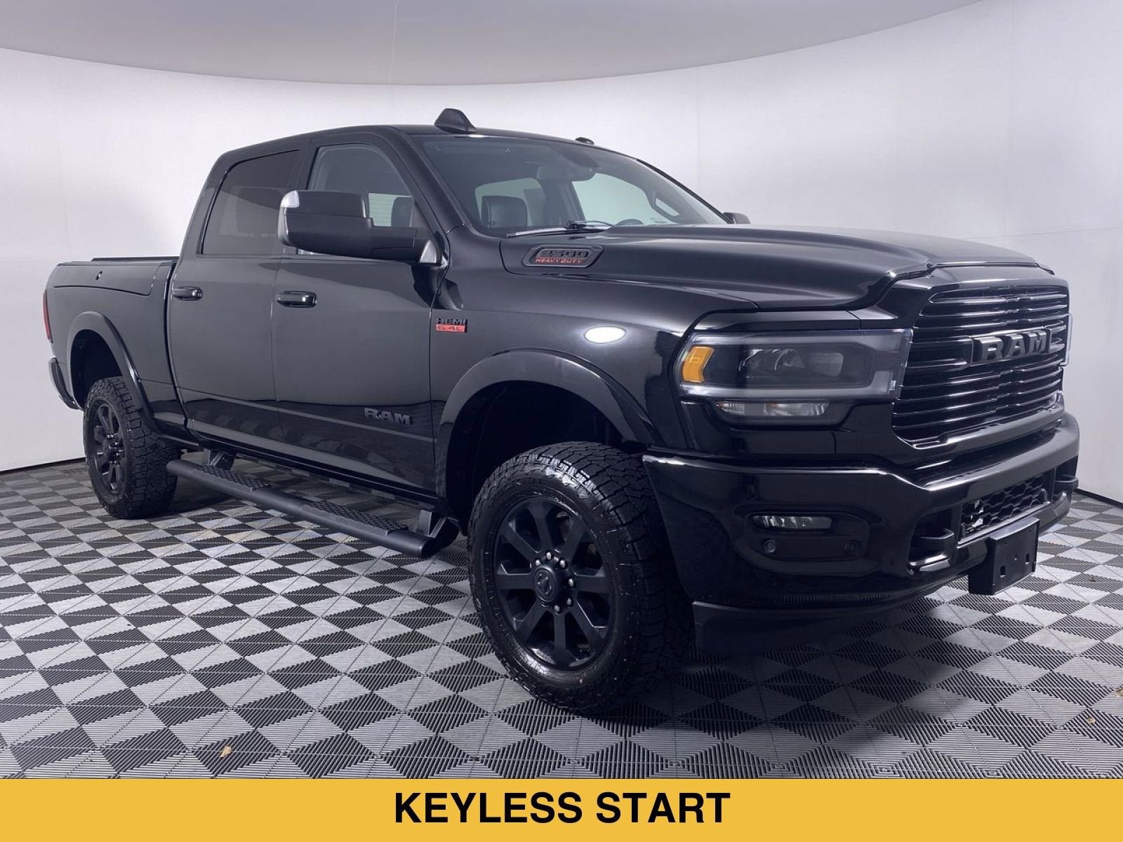 2019 RAM 2500 Laramie Crew Cab 4x4 6'4" Box