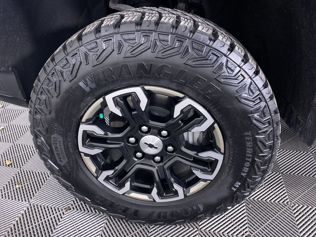 2025 Chevrolet Silverado 1500 ZR2