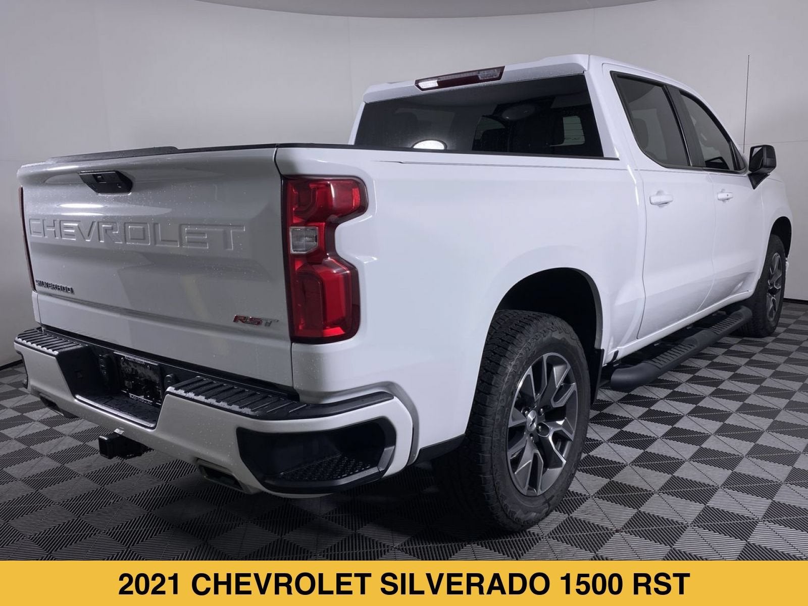 2021 Chevrolet Silverado 1500 RST - Photo 18