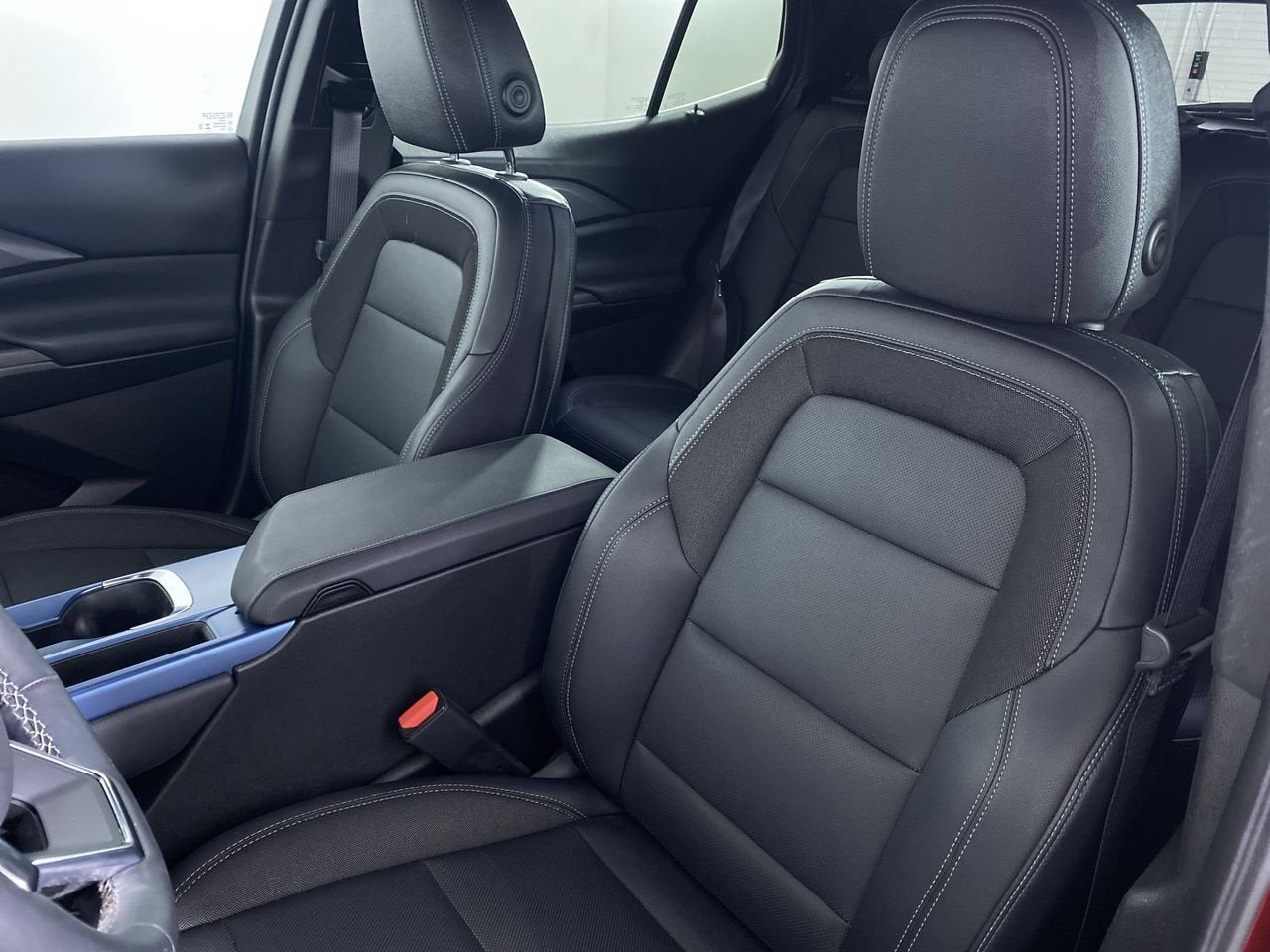 2024 Chevrolet Equinox EV LT - Photo 10