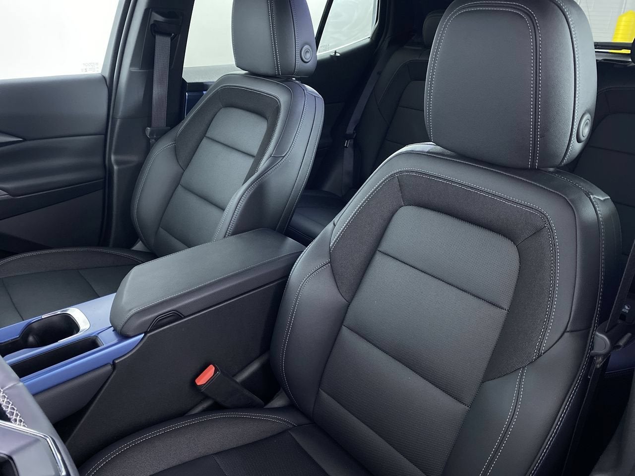 2024 Chevrolet Equinox EV LT - Photo 10