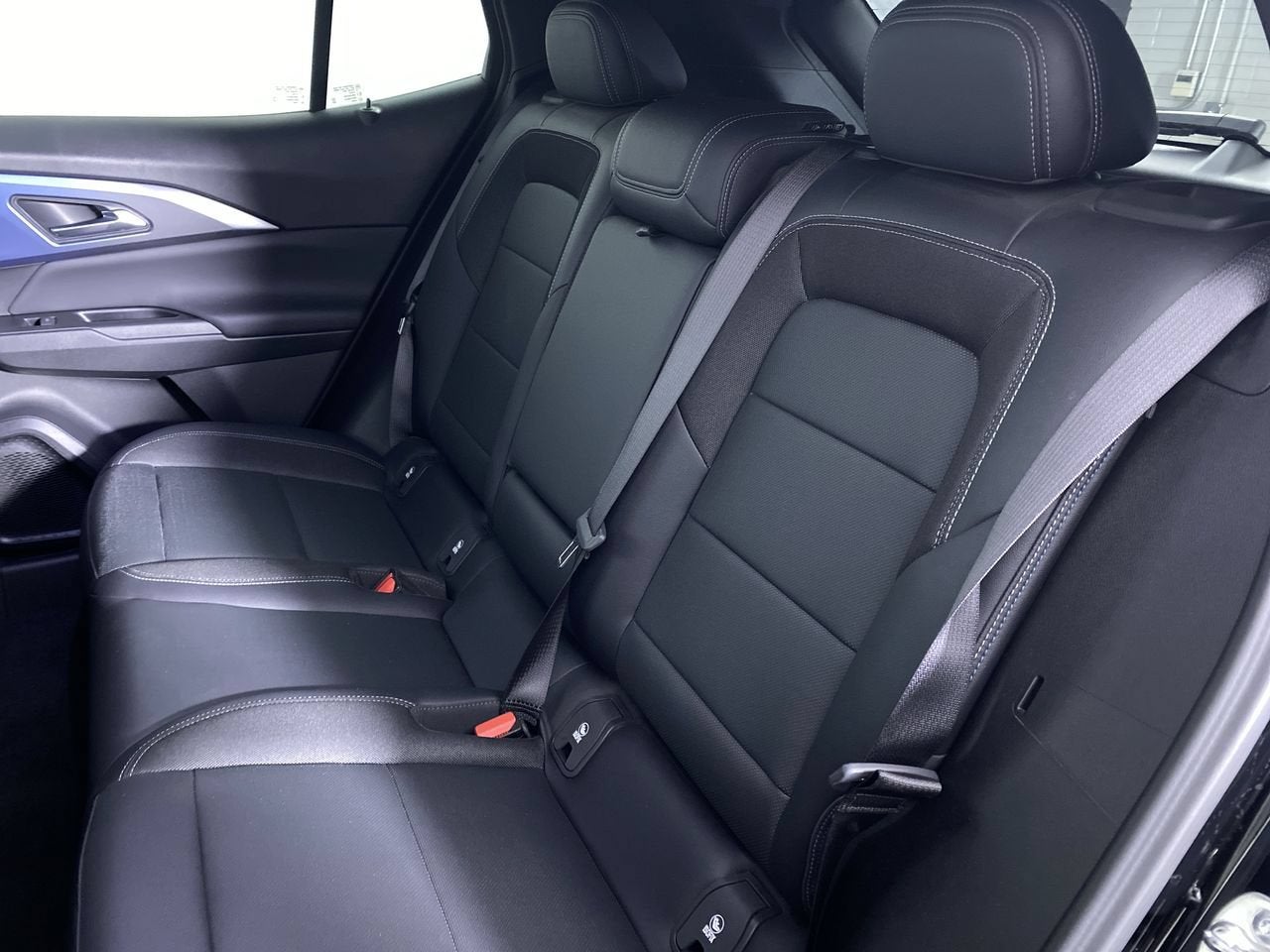 2024 Chevrolet Equinox EV LT - Photo 12