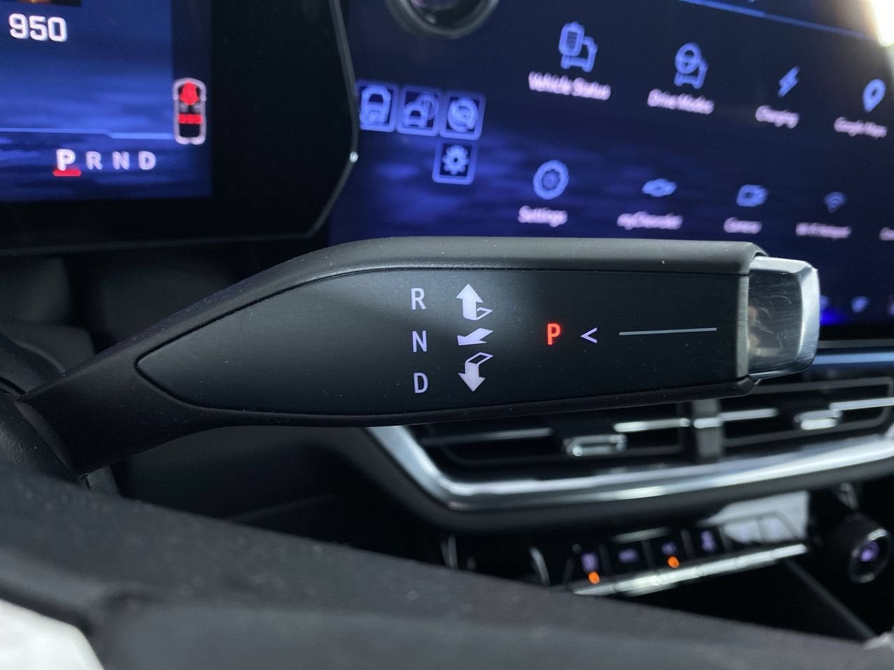 2024 Chevrolet Equinox EV LT - Photo 8