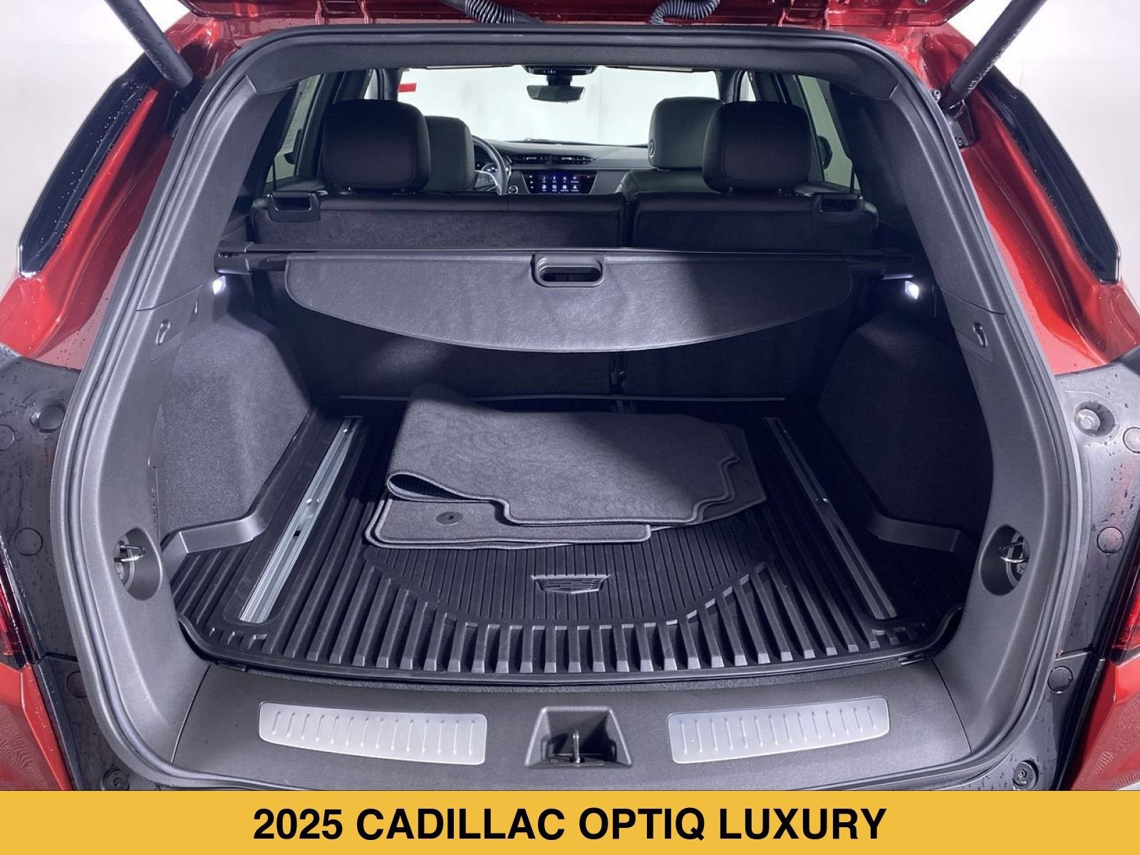 2025 Cadillac OPTIQ Luxury 2
