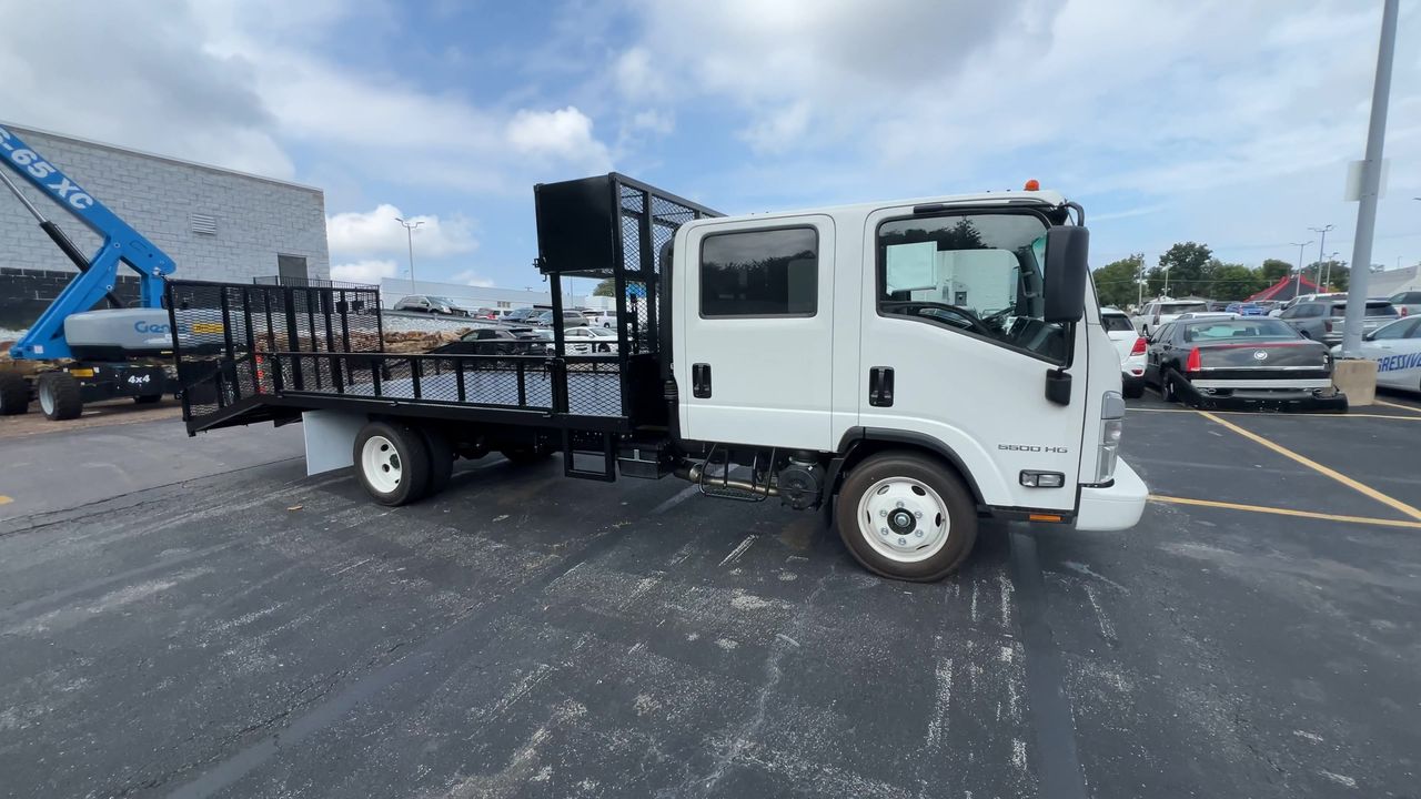 2025 Chevrolet Low Cab Forward 5500 HG Base
