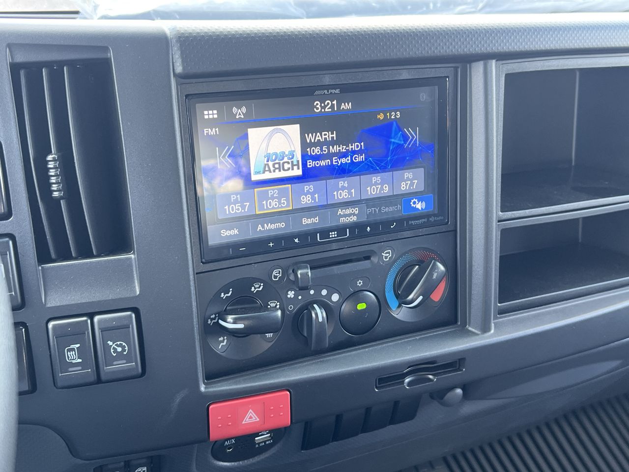 2025 Chevrolet Low Cab Forward 5500 HG Base