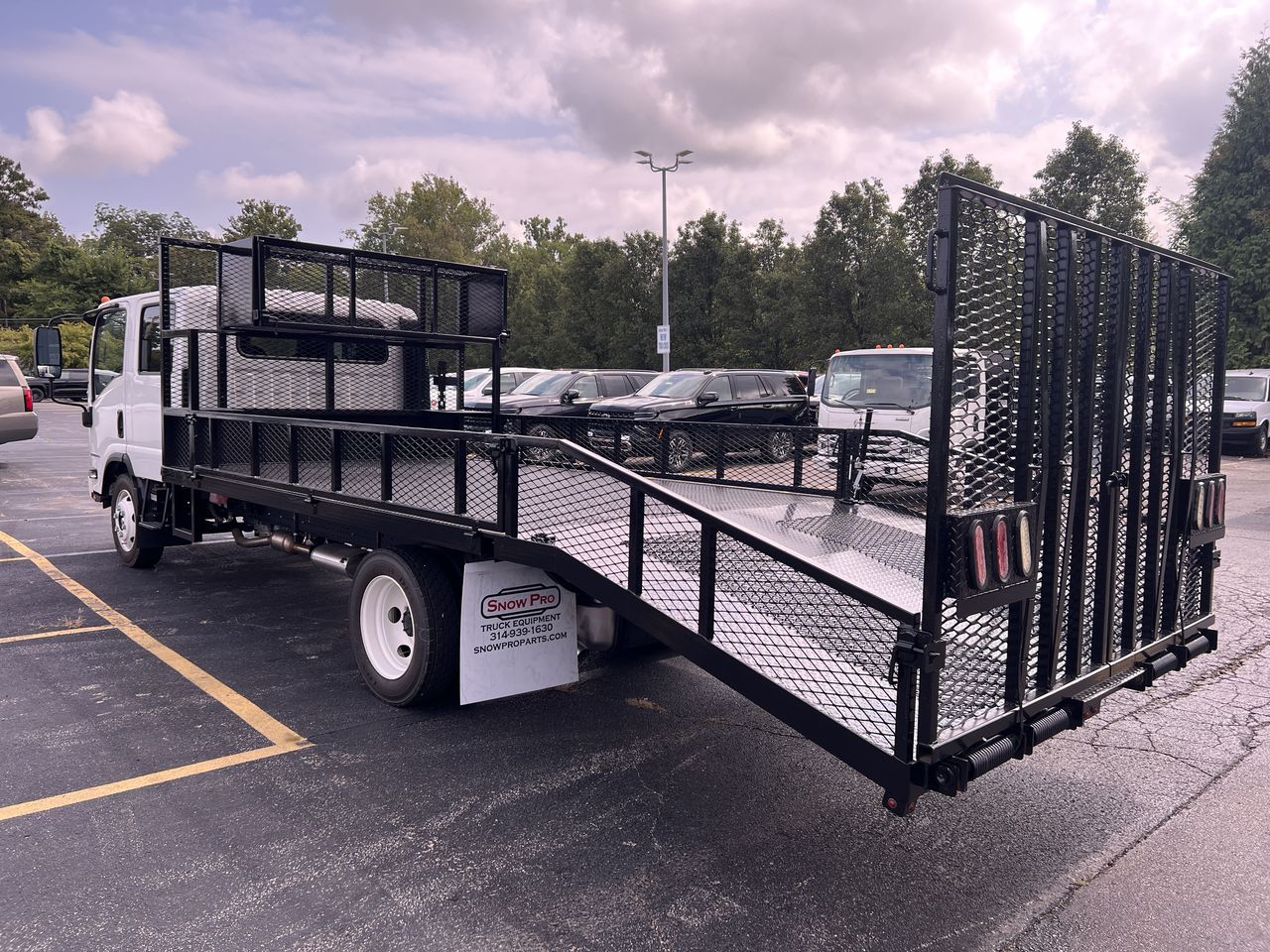 2025 Chevrolet Low Cab Forward 5500 HG Base