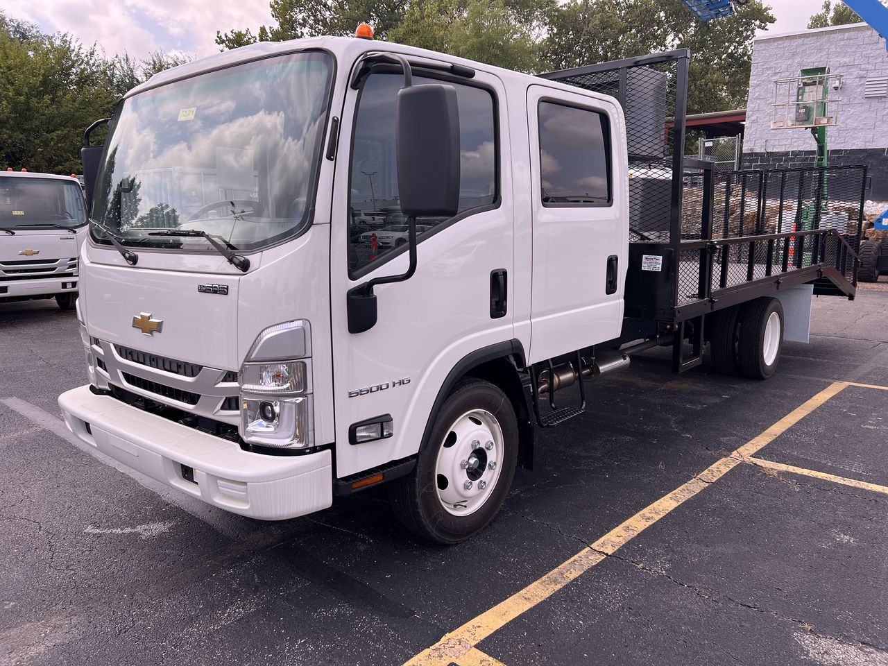 2025 Chevrolet Low Cab Forward 5500 HG Base