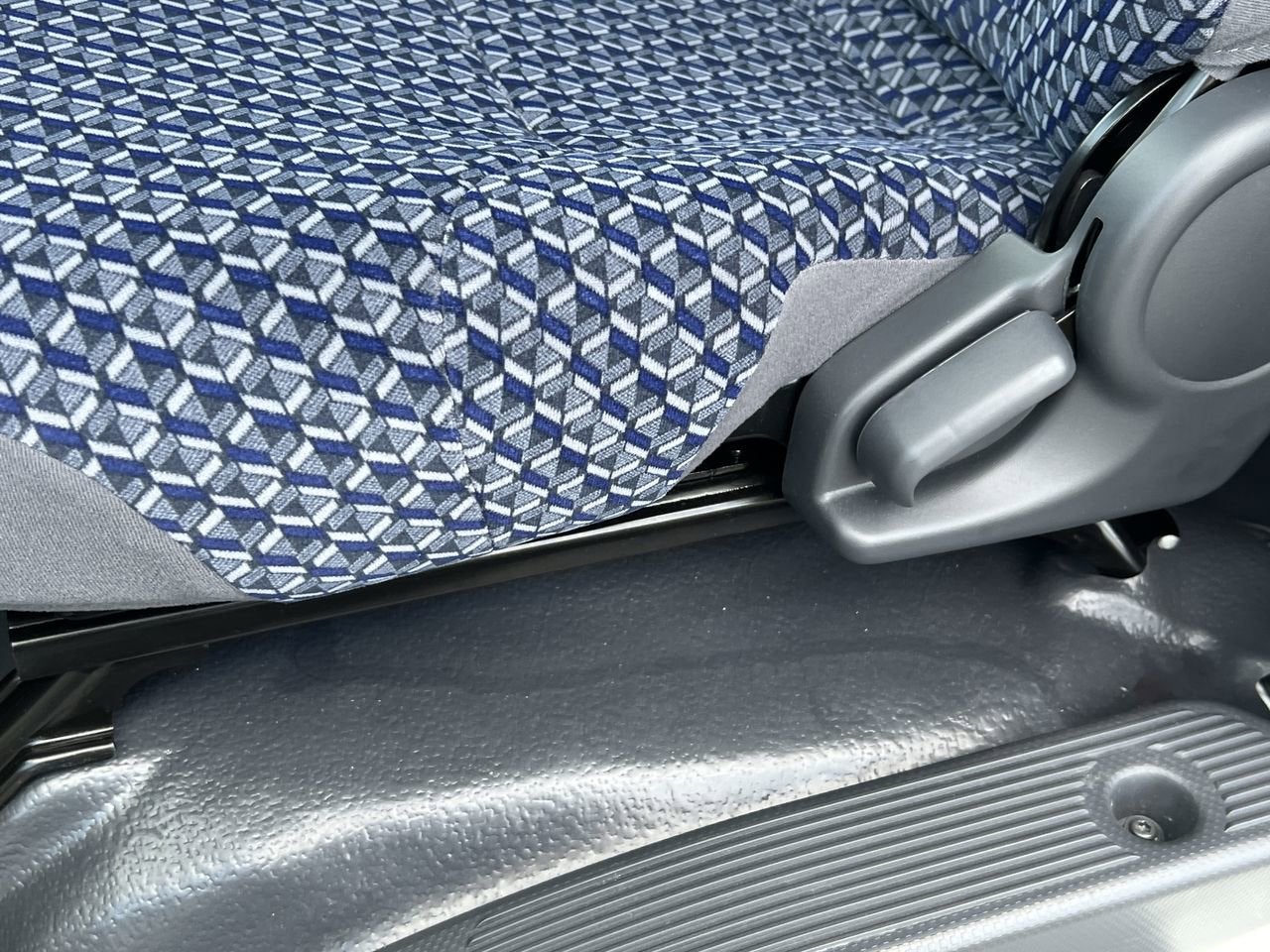 2025 Chevrolet Low Cab Forward 5500 HG Base