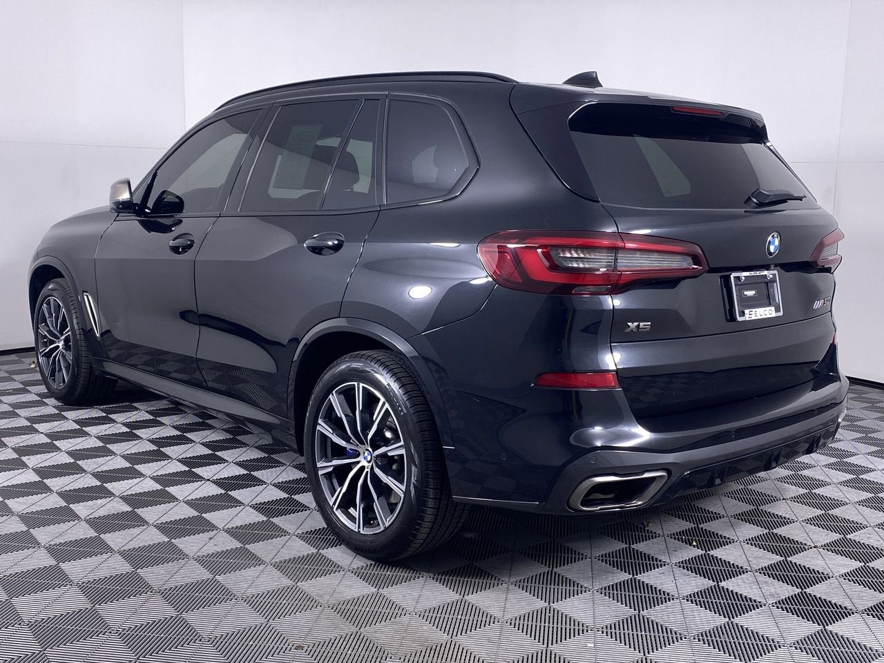2022 BMW X5 M50i