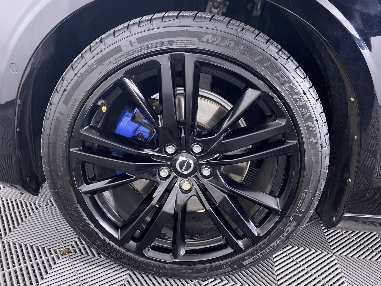 2023 Volvo S60 B5 Plus Black Edition