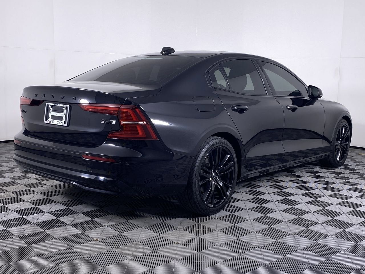 2023 Volvo S60 B5 Plus Black Edition