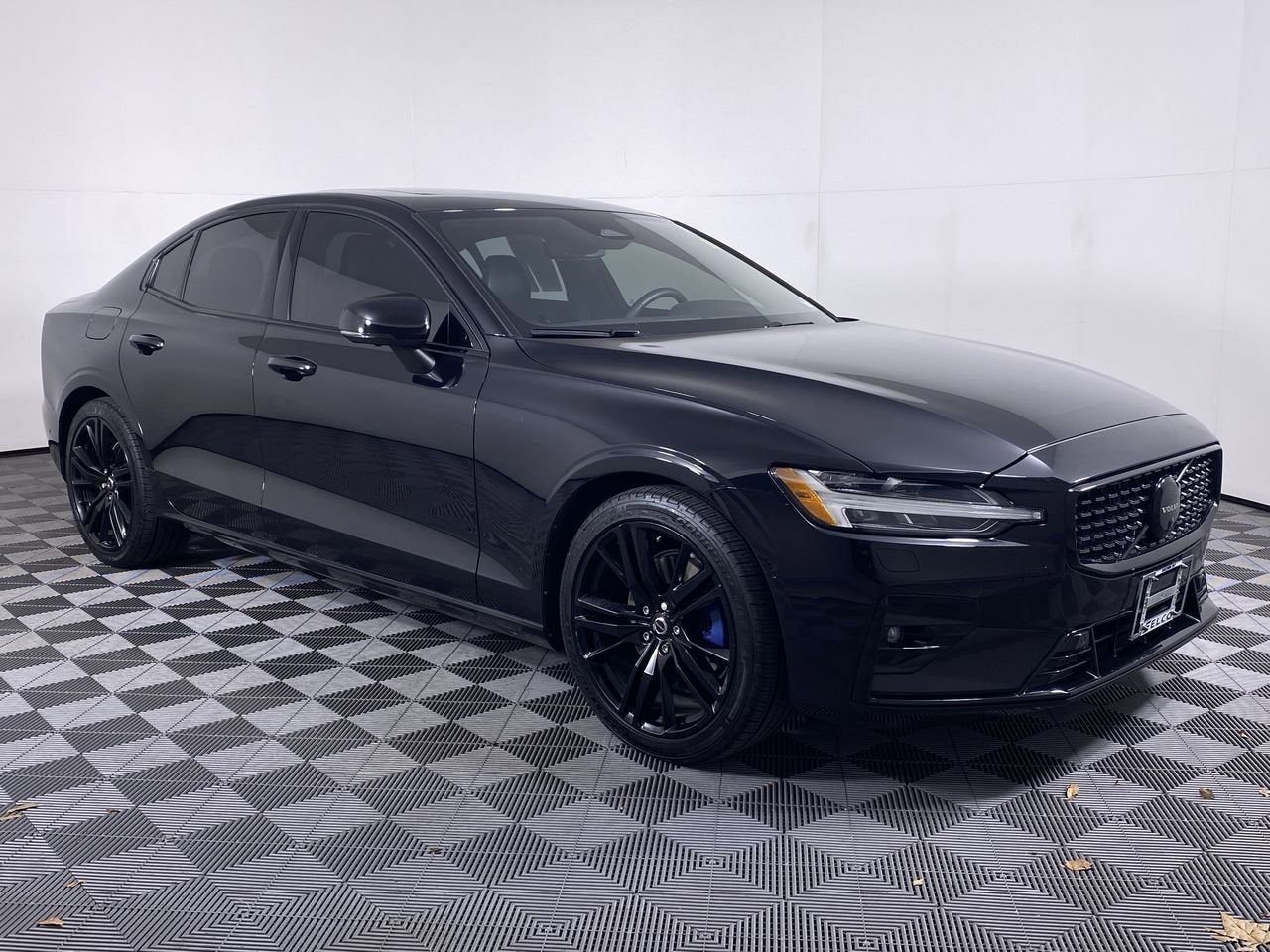 2023 Volvo S60 B5 Plus Black Edition