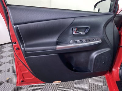 2015 Toyota Prius v Five