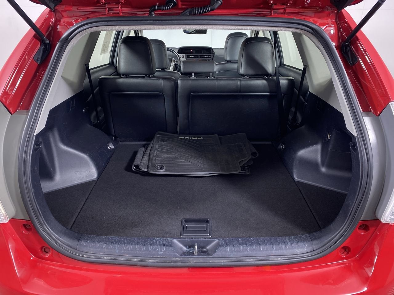 2015 Toyota Prius v Five