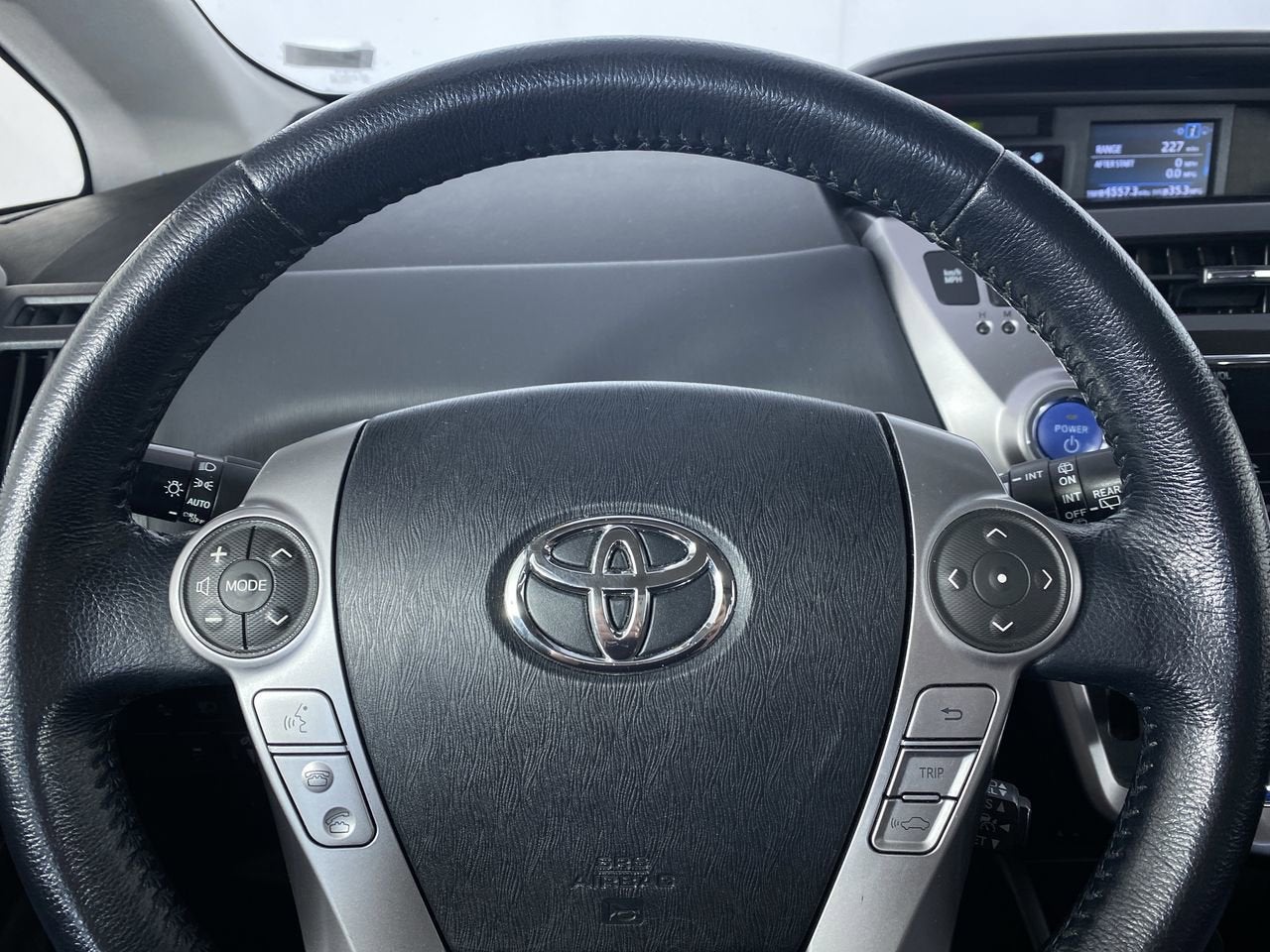 2015 Toyota Prius v Five