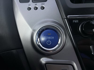 2015 Toyota Prius v Five