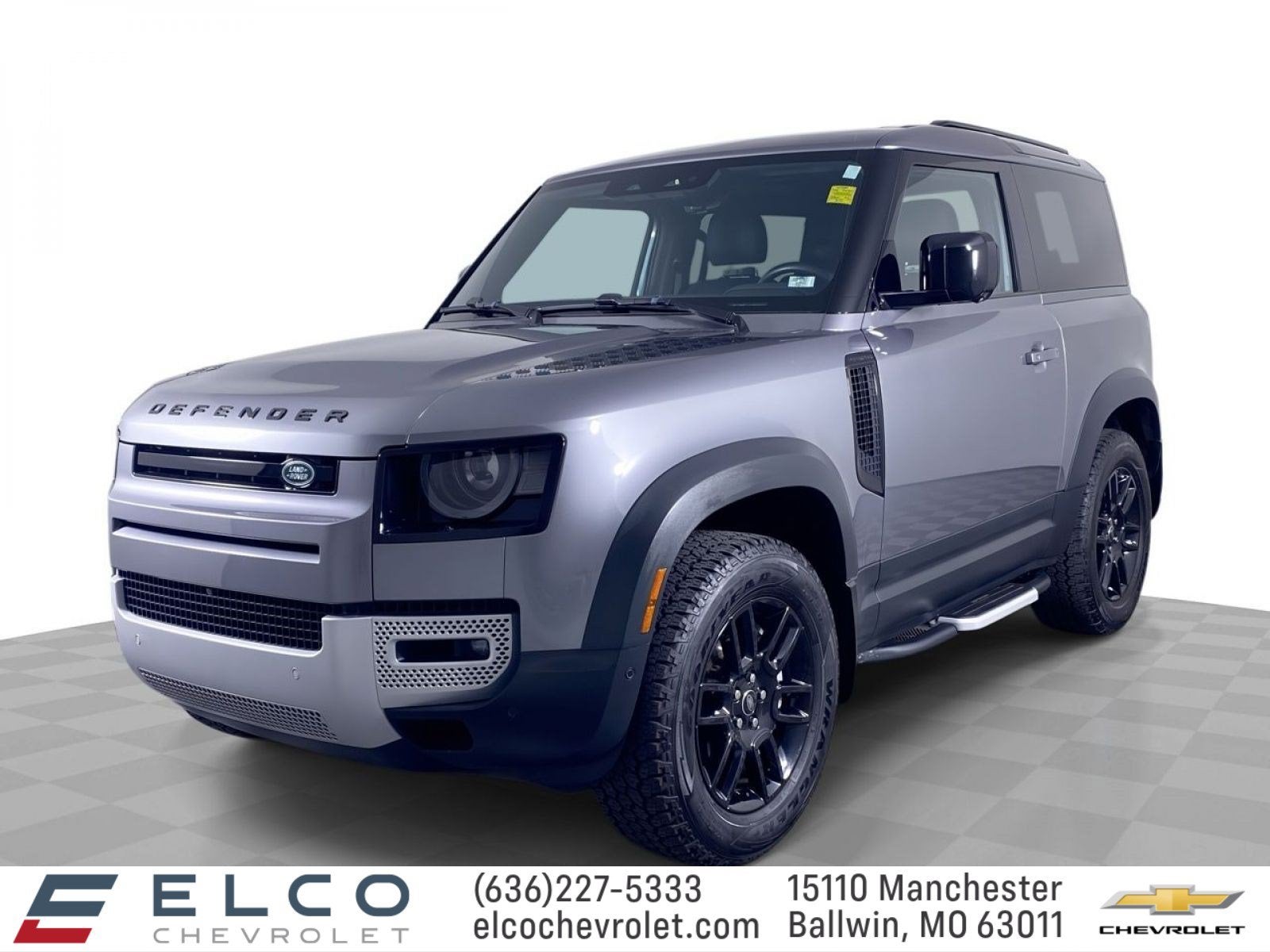 2023 Land Rover Defender SE's photo