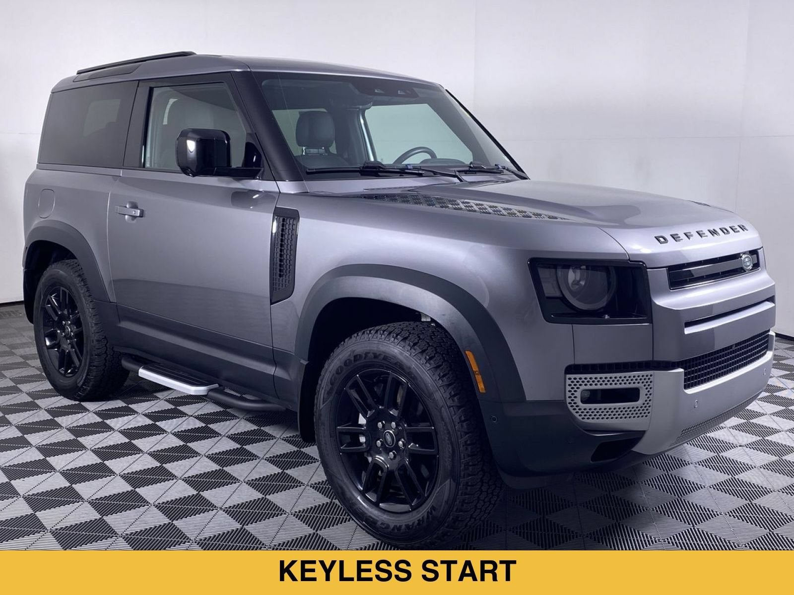 2023 Land Rover Defender 90 SE