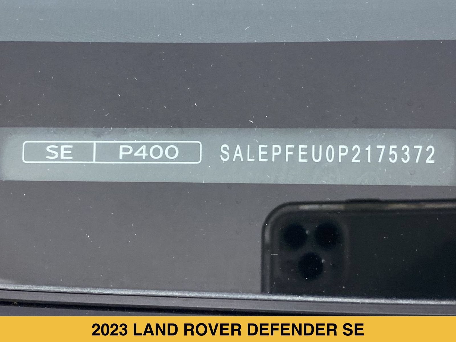 2023 Land Rover Defender SE