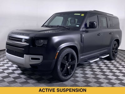 2023 Land Rover Defender SE