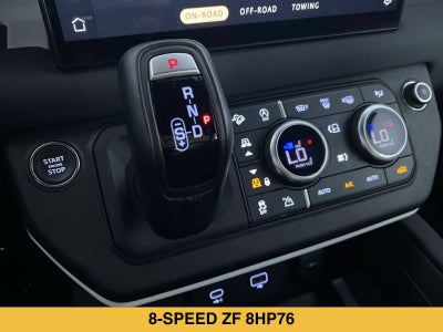 2023 Land Rover Defender SE